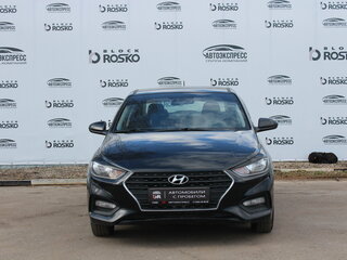 2018 Hyundai Solaris II, чёрный, 940000 рублей, вид 2