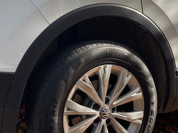 2018 Volkswagen Tiguan II, белый - вид 12