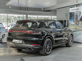 2026 Porsche Cayenne III Рестайлинг, чёрный, 16995000 рублей, вид 4