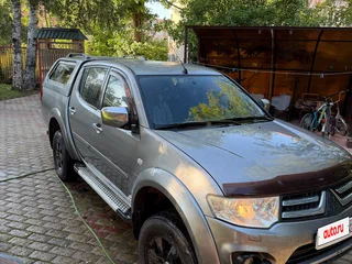 2014 Mitsubishi L200 IV Рестайлинг, серый, 1700000 рублей, вид 1