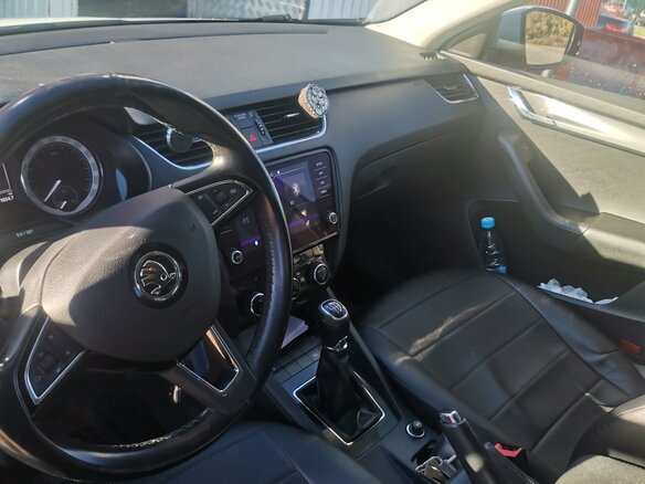 2019 Skoda Octavia III (A7) Рестайлинг, белый, 1950000 рублей - вид 3