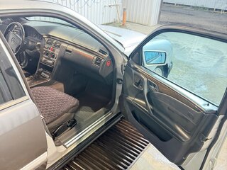 1997 Mercedes-Benz E-Класс 230 II (W210, S210), серебристый, 310000 рублей, вид 5