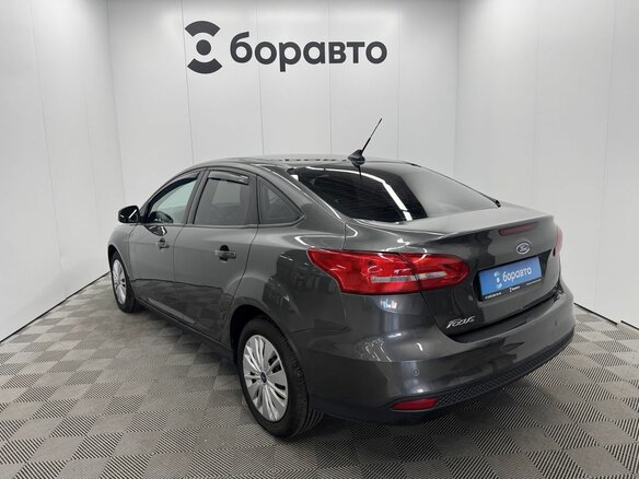 2017 Ford Focus III Рестайлинг, серый, 1160000 рублей - вид 6