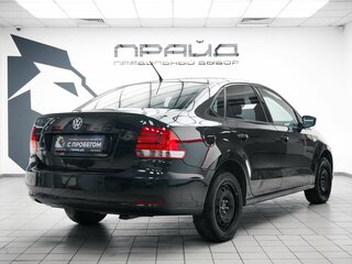 2015 Volkswagen Polo V Рестайлинг, чёрный, 739900 рублей, вид 3