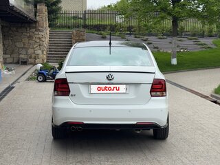 2016 Volkswagen Polo V Рестайлинг, белый, 1400000 рублей, вид 4