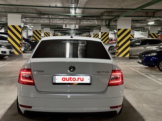 2020 Skoda Octavia III (A7) Рестайлинг, белый, 2600000 рублей, вид 4