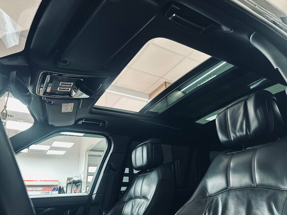 2018 Land Rover Range Rover Long IV Рестайлинг, чёрный, 5990000 рублей - вид 24