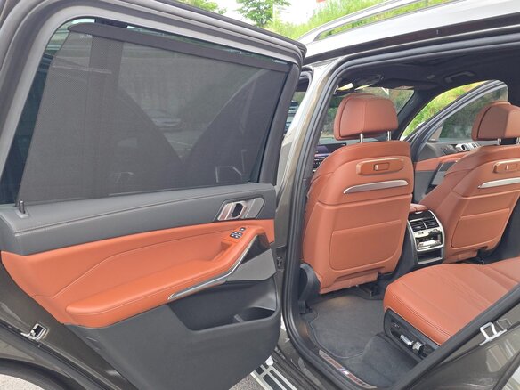 2025 BMW X7 40i I (G07) Рестайлинг, зелёный, 12290032 рублей - вид 12