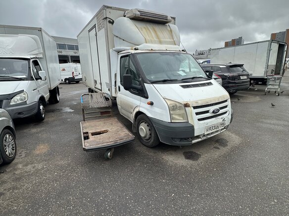 2009 Ford Transit, белый, 1530000 рублей - вид 3