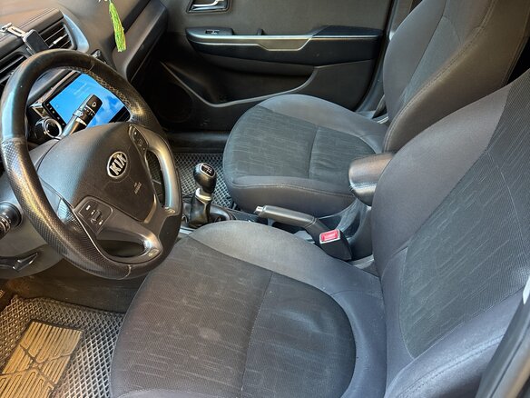2015 Kia Rio III Рестайлинг, белый, 550000 рублей - вид 4