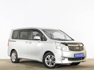 Toyota Noah II (R70)