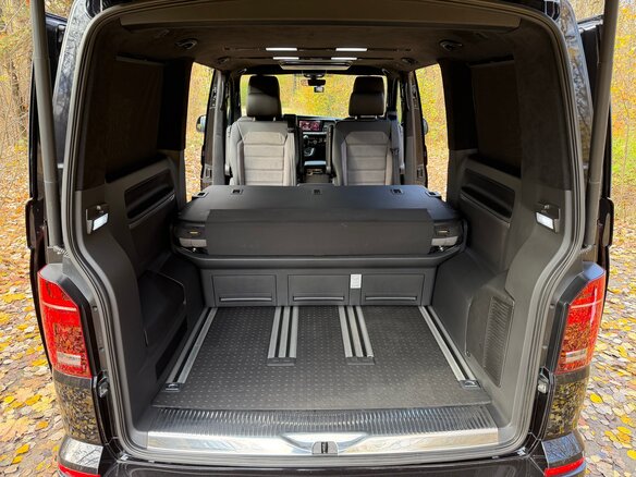 2023 Volkswagen Multivan T6 Рестайлинг, чёрный, 10000000 рублей - вид 16