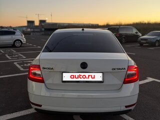2019 Skoda Octavia III (A7) Рестайлинг, белый, 1100000 рублей, вид 4