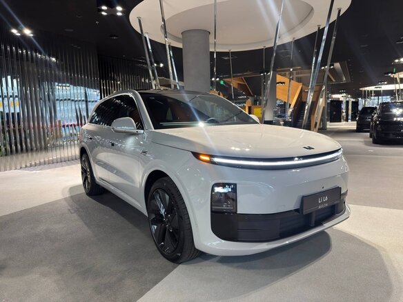 2025 Li Auto (Lixiang) L6 I, серый, 8100000 рублей