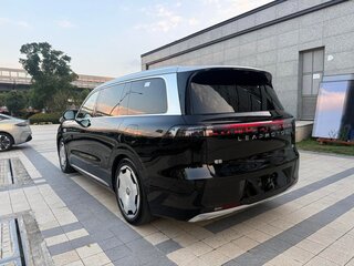 2026 Leapmotor D19 80 kWh, чёрный, 7200000 рублей, вид 2