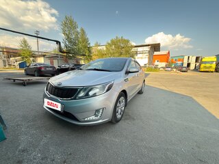 2011 Kia Rio III, серебристый, 750000 рублей, вид 1