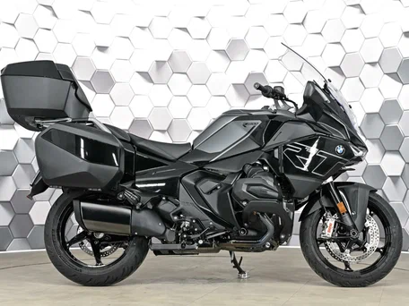 2025 BMW R 1300 RT, чёрный, 2977000 рублей, вид 3