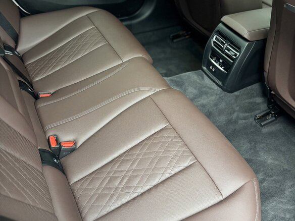 2024 BMW 3 серии 320i VII (G2x) Рестайлинг, белый, 3410000 рублей - вид 13