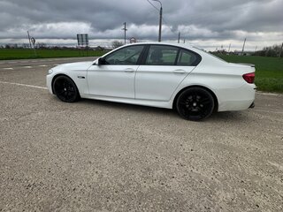 2012 BMW 5 серии 520d VI (F10/F11/F07), белый, 1600000 рублей, вид 5