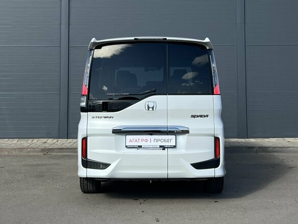 2019 Honda Stepwgn Spada V Рестайлинг, белый, 2620000 рублей - вид 5