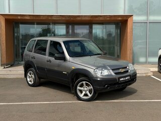 2017 Chevrolet Niva I Рестайлинг, серый, 515000 рублей, вид 3
