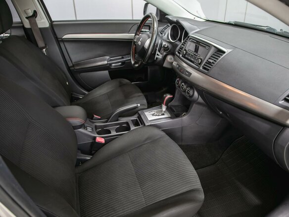 2013 Mitsubishi Lancer X Рестайлинг, серебристый, 990000 рублей - вид 10