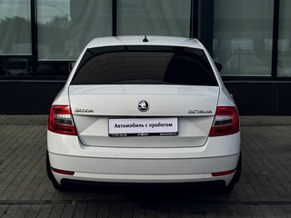 2020 Skoda Octavia III (A7) Рестайлинг, белый, 1664000 рублей, вид 4