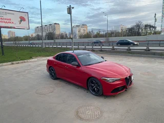 2022 Alfa Romeo Giulia II (952) Рестайлинг, красный, 3590000 рублей, вид 2