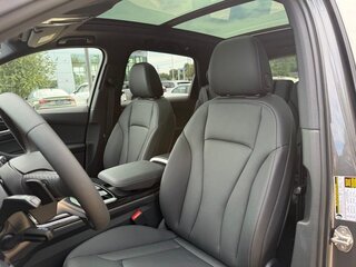 2026 Audi Q7 45 TFSI II (4M) Рестайлинг 2, серый, 8249928 рублей, вид 3