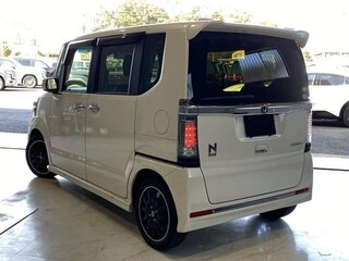 2017 Honda N-BOX I Рестайлинг, белый, 680000 рублей, вид 3