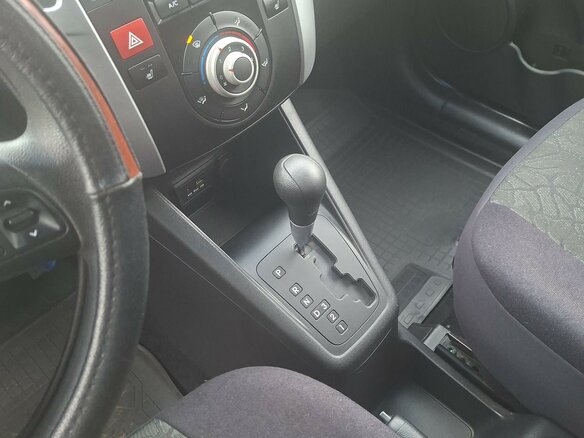 2013 Kia Venga I, коричневый, 750000 рублей - вид 12