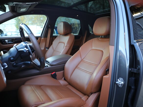 2020 Porsche Cayenne III, серый, 8690000 рублей - вид 19