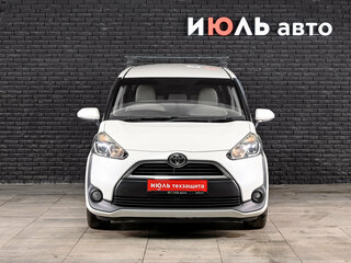 2017 Toyota Sienta II, белый, 1390000 рублей, вид 2