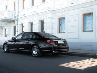 2015 Mercedes-Benz Maybach S-Класс 500 I (X222), чёрный, 5000000 рублей, вид 4