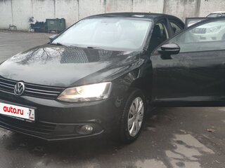 2014 Volkswagen Jetta VI Рестайлинг, чёрный, 730000 рублей, вид 4