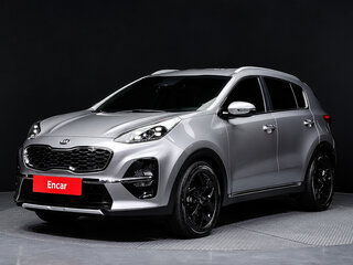 2022 Kia Sportage IV Рестайлинг, серебристый, 1750000 рублей, вид 1