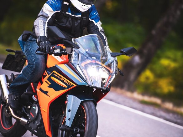 2022 KTM RC 390, оранжевый - вид 9