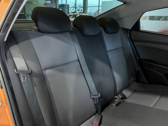 2017 Hyundai Solaris II, оранжевый, 1247000 рублей - вид 8