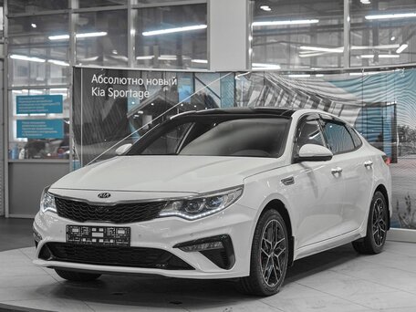 2019 Kia Optima IV Рестайлинг, белый, 1899000 рублей, вид 1