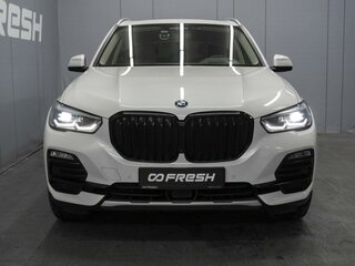 2020 BMW X5 40i IV (G05/G18), белый, 7790000 рублей, вид 3