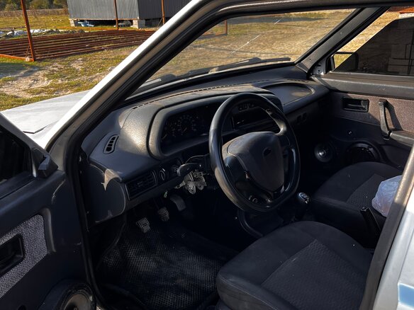 2004 Lada (ВАЗ) 21093i, серебристый, 105000 рублей - вид 4