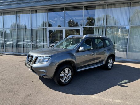 Nissan Terrano III (D10)