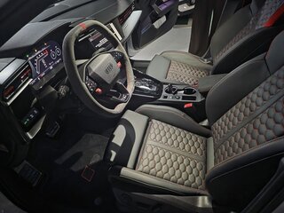 2026 Audi RS 3 III (8Y) Рестайлинг, белый, 9700019 рублей, вид 4