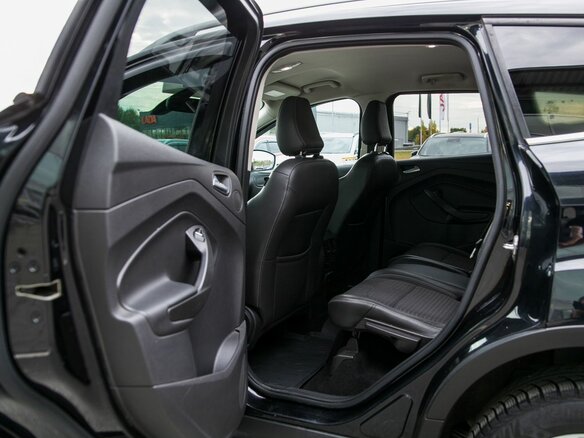 2017 Ford Kuga II Рестайлинг, чёрный, 1650000 рублей - вид 13