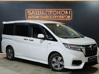 2018 Honda Stepwgn Spada V Рестайлинг, белый, 2240000 рублей, вид 3