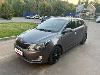 2013 Kia Rio 4-speed III, серый, 850000 рублей, вид 1