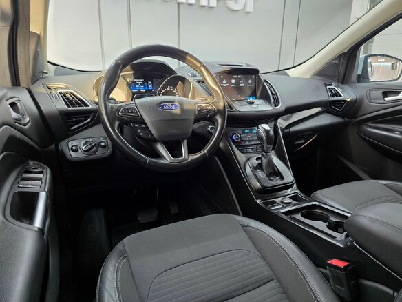 2017 Ford Kuga II Рестайлинг, белый, 1749000 рублей - вид 13
