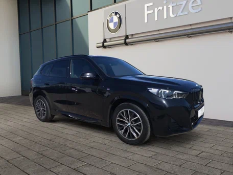 2023 BMW X1 18d sDrive III (U11/U12), чёрный, 5324000 рублей, вид 3