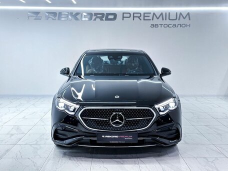 2026 Mercedes-Benz E-Класс 300 VI (W214, S214), чёрный, 8670000 рублей, вид 4