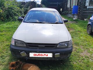 2002 Toyota Caldina I Рестайлинг, белый, 180000 рублей, вид 1